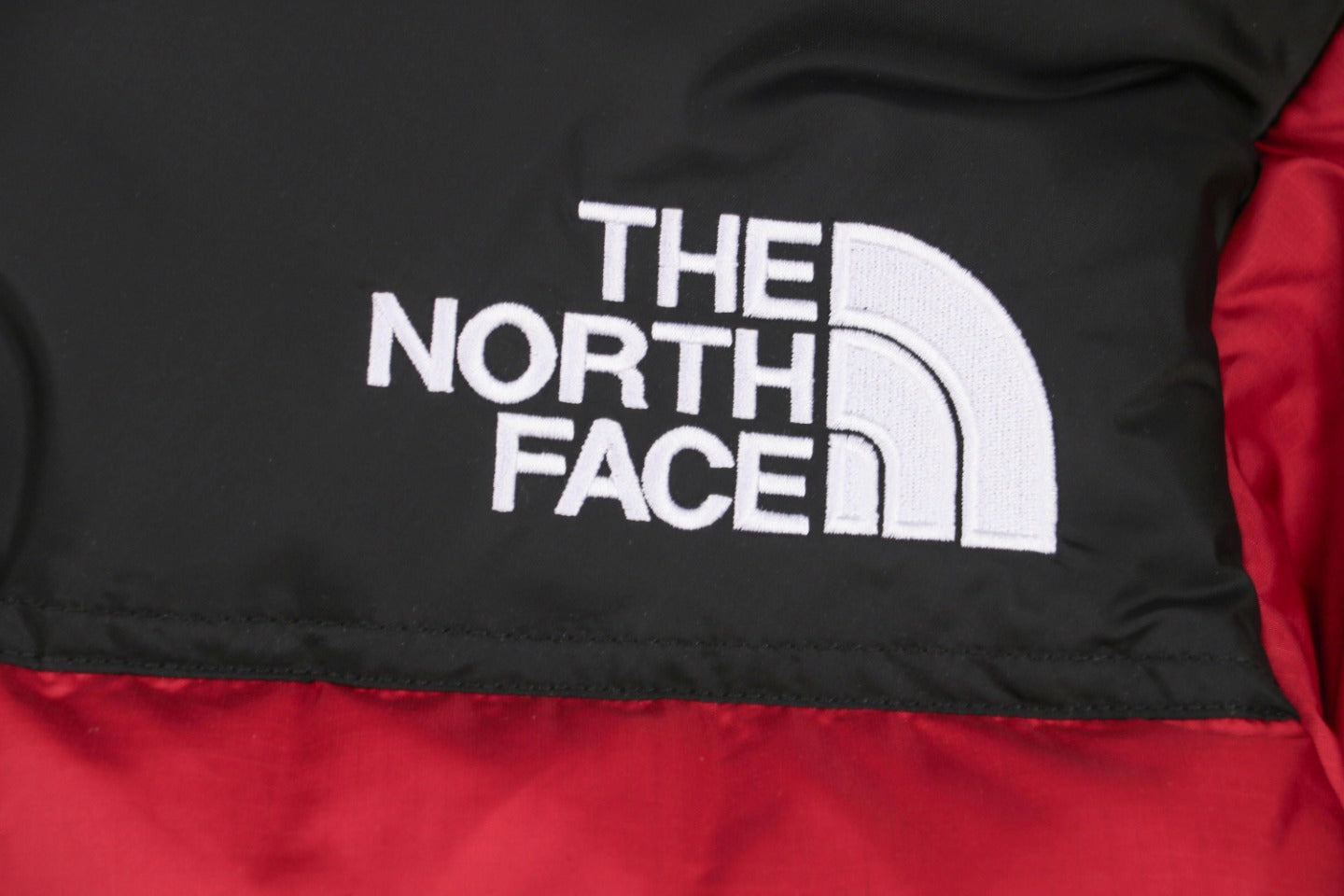 Abrigo The North Face 1996 Nuptse retro 700 Rojo Unisex